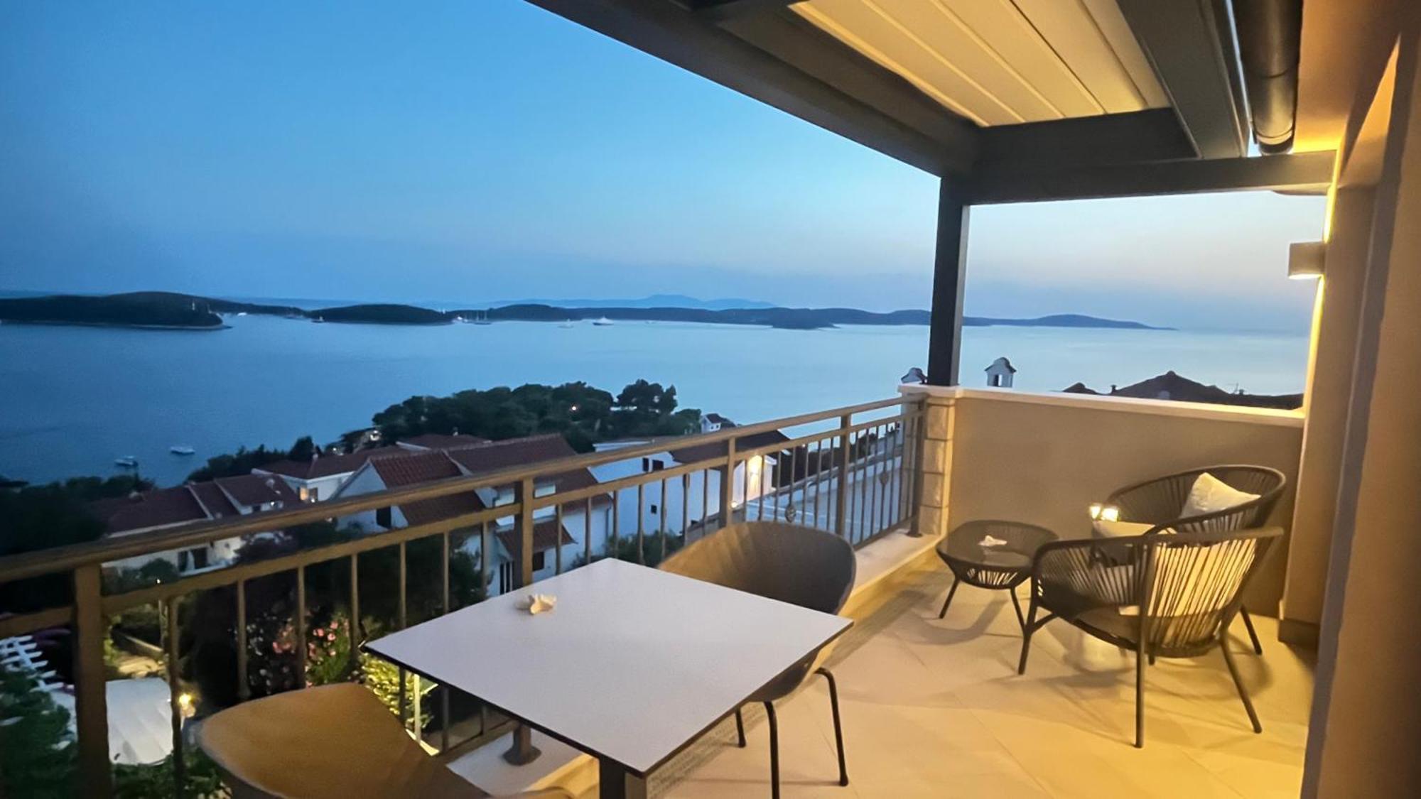Top View Residence Hvar Town Extérieur photo