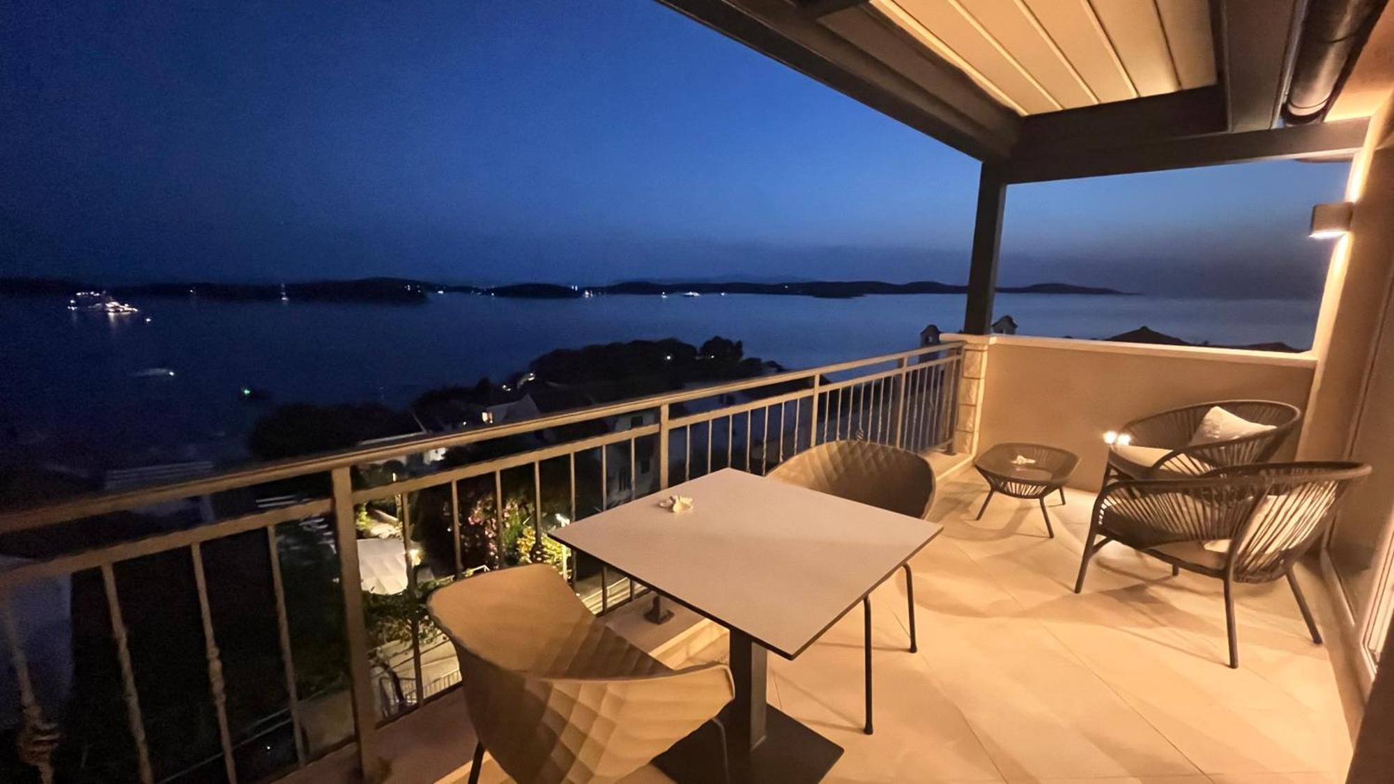 Top View Residence Hvar Town Extérieur photo
